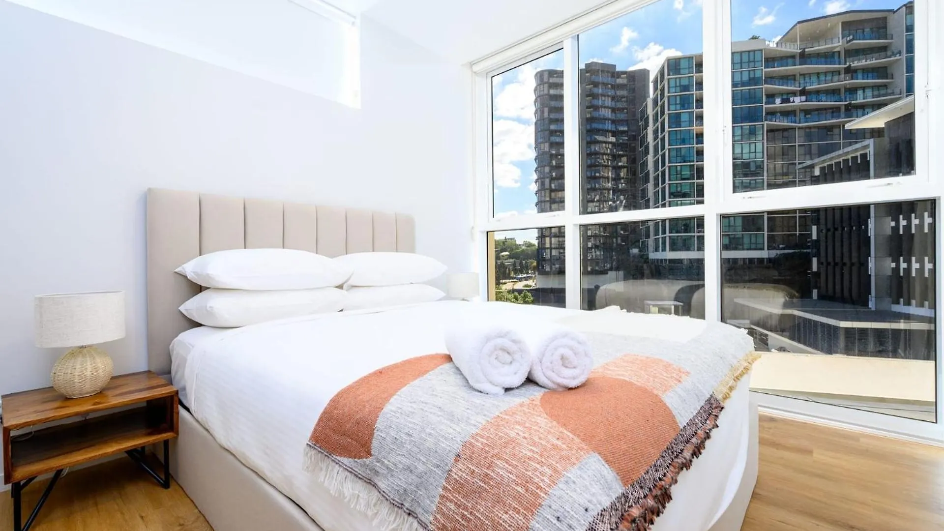 Apartment City Oasis Stylish Apt With Gym Rooftop Pool Brisbane