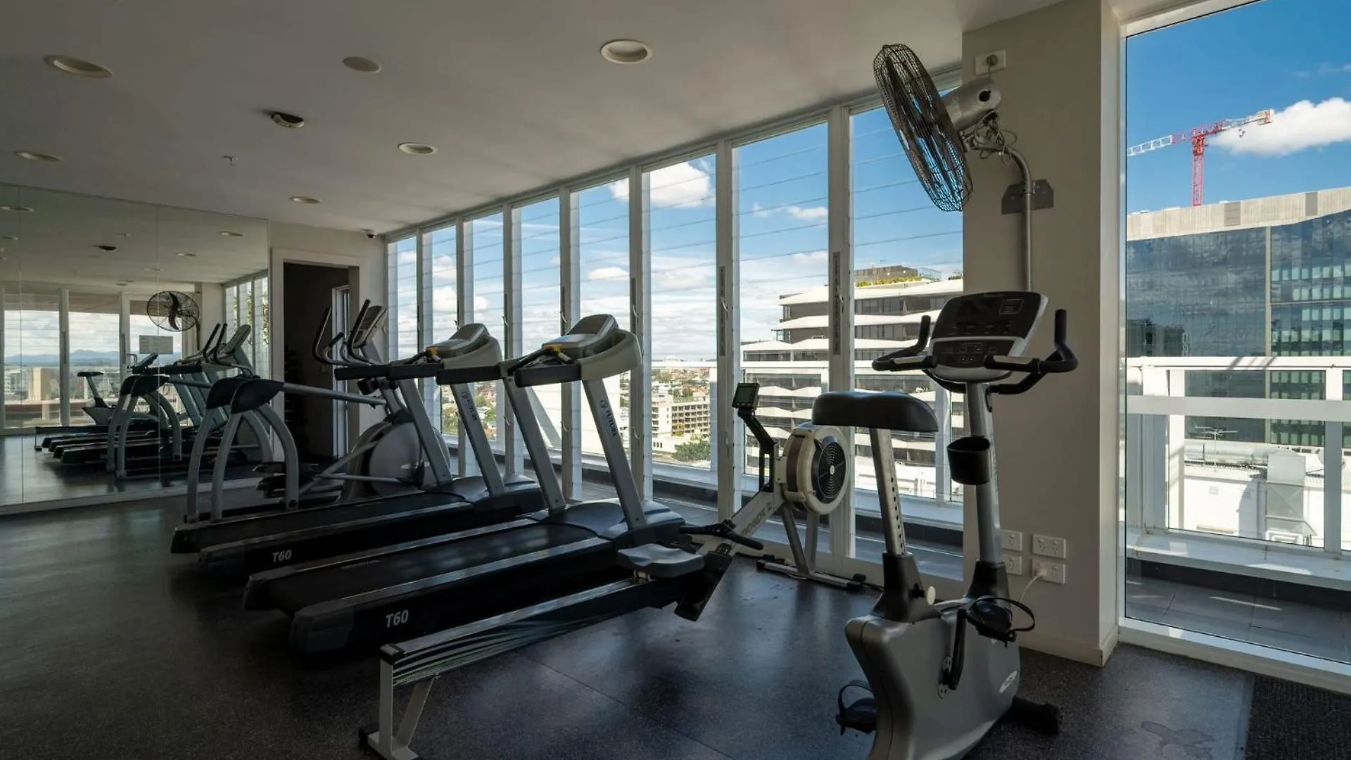 City Oasis Stylish Apt With Gym Rooftop Pool Brisbane
