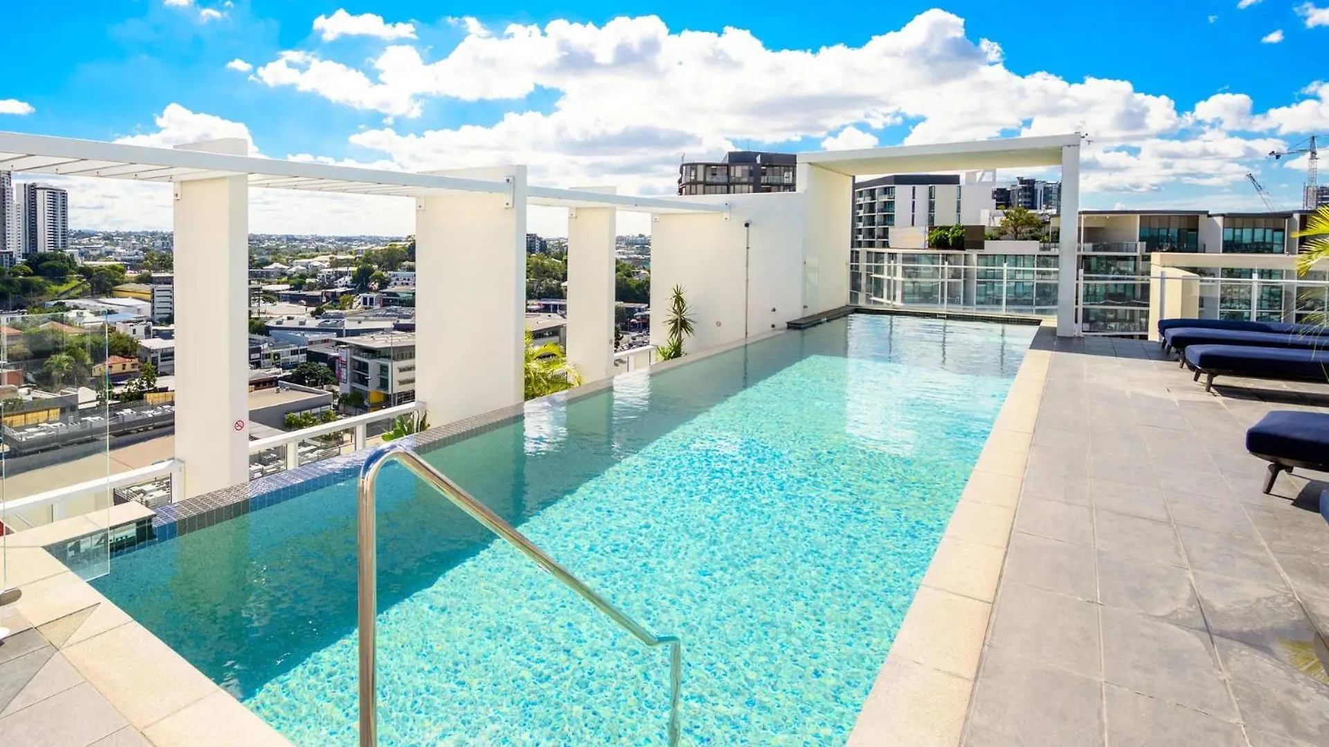City Oasis Stylish Apt With Gym Rooftop Pool Brisbane Australia
